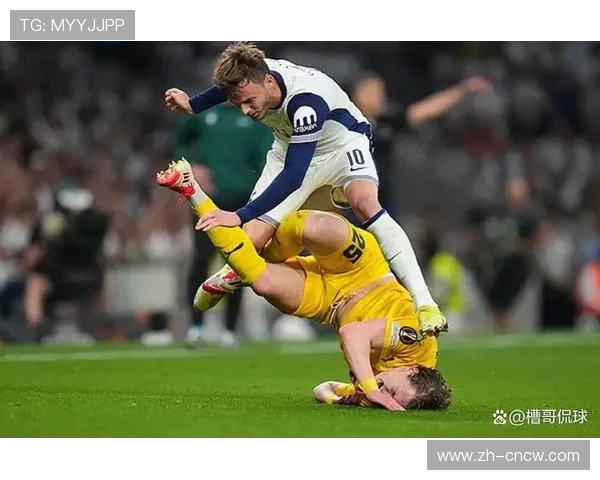 博德闪耀人工草皮主场对比赛结果影响引发竞技公平讨论